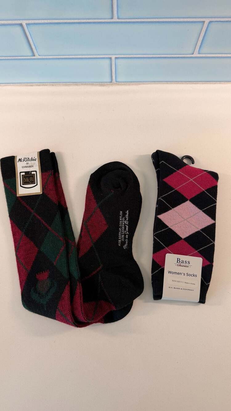 Two vintage pairs of socks, nwt nice quality